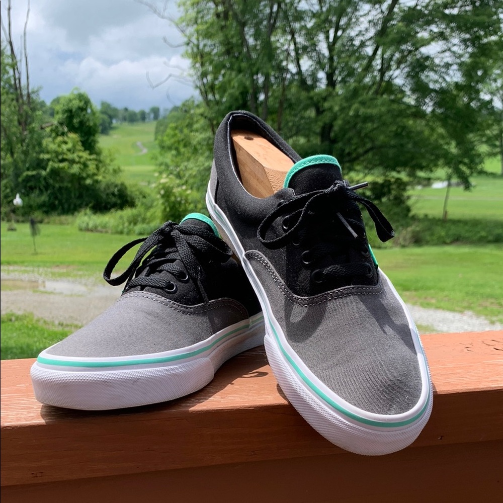 VANS Gray, Black & Teal Sneakers Low-Top Size Men-9 Women-10.5